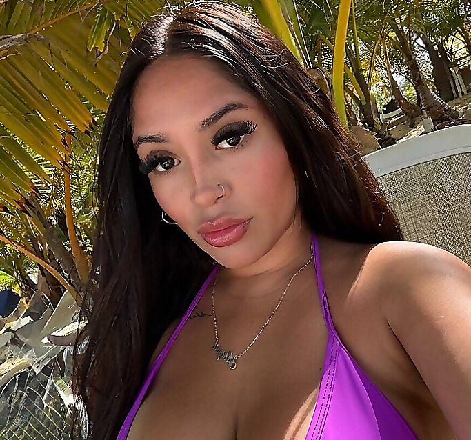 Paula Flores