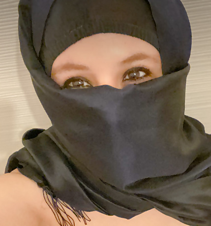 Hijabi Arab Girl 