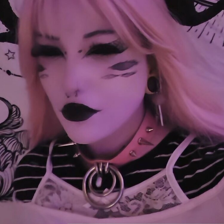 𓆩ᗢ𓆪