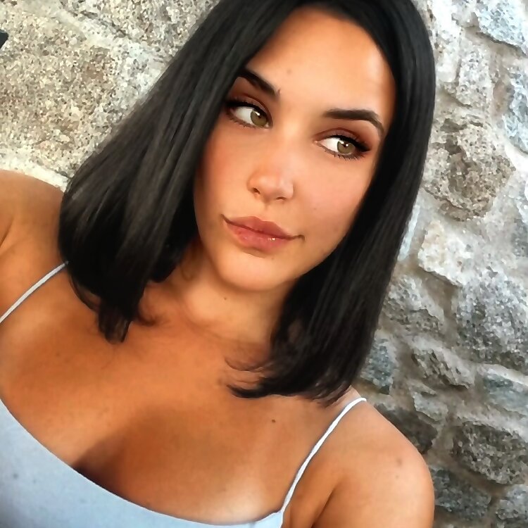 Mia