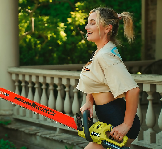 Holly Wolf