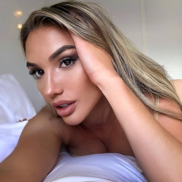 Shania