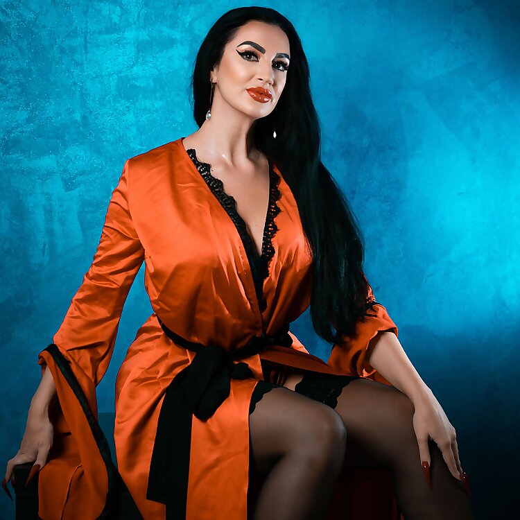 Domina Christine