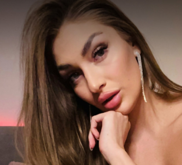 Lexa Dark