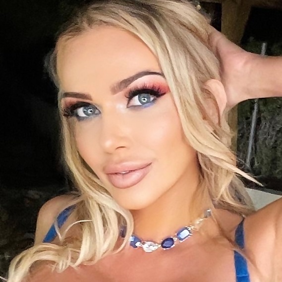 Amber Jayne 
