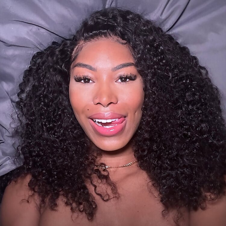 Nadia Jay