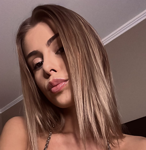 Nicole 