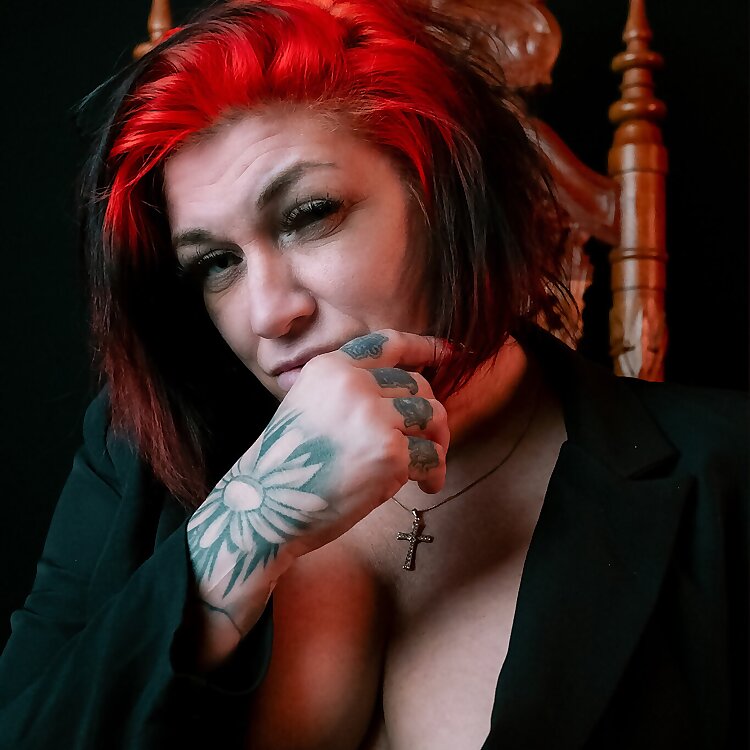 Red Milf